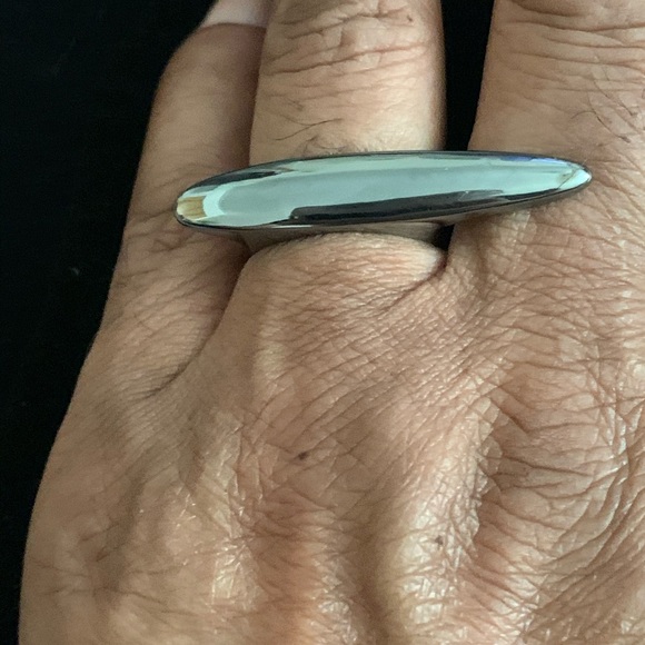 Ring - Picture 2 of 4